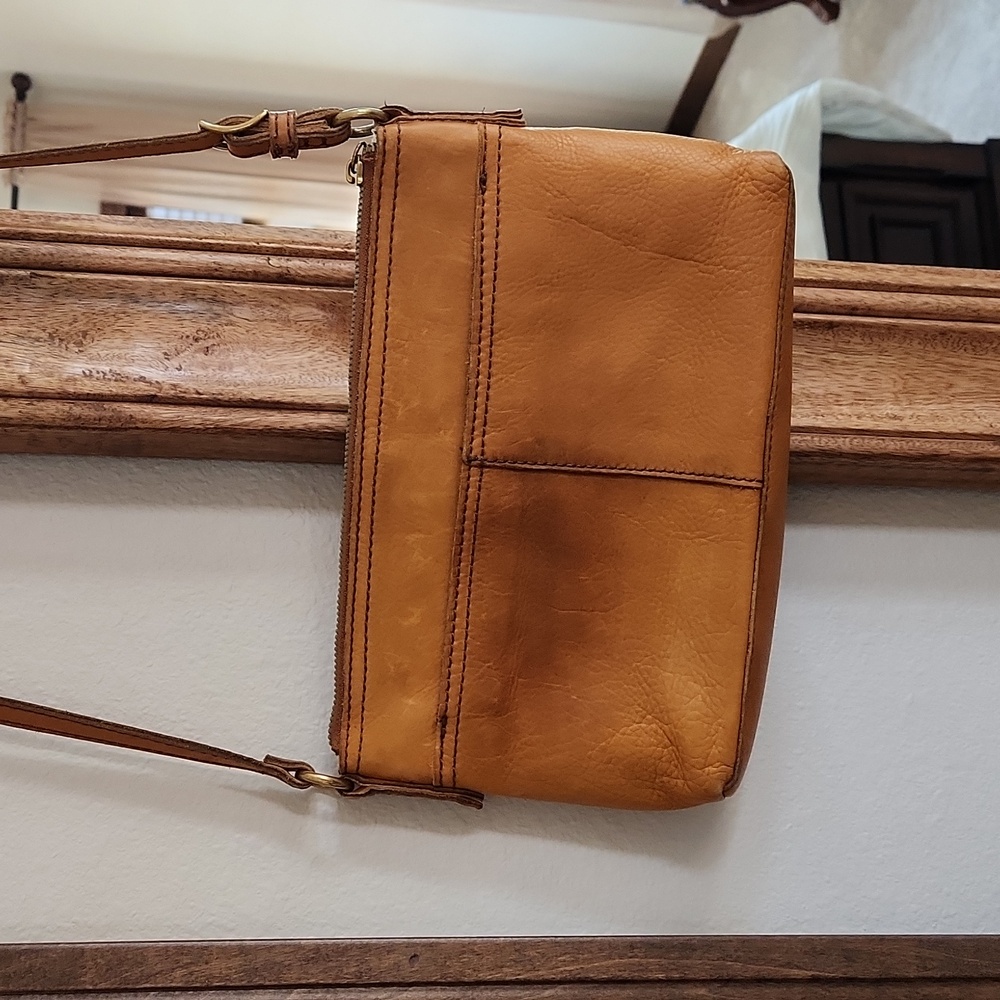 Margot Tan Leather Crossbody Bag - Picture 6 of 14